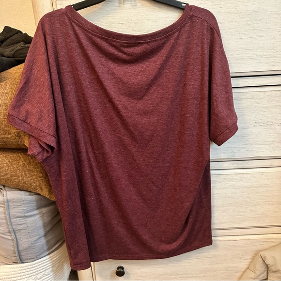 Amazon Off Shoulder Ruffle pocket tee - Picture 5 of 6